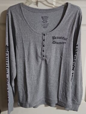 BEAUTIFUL DISASTER GRAY/BLACK HENLEY: NEW IN PACKAGE: SIZE 2X